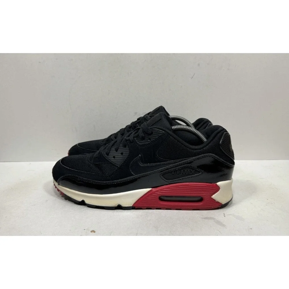 Nike Air Max 90 Essential Black Red White 537384-066 Men's Size 10.5 Shoes